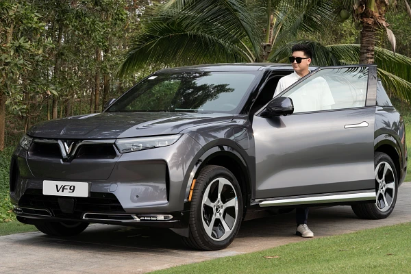 VINFAST VF9 - Hình ảnh 5