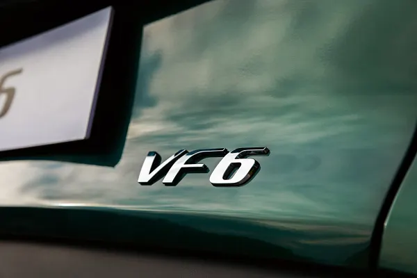 VINFAST VF6 - Hình ảnh 10